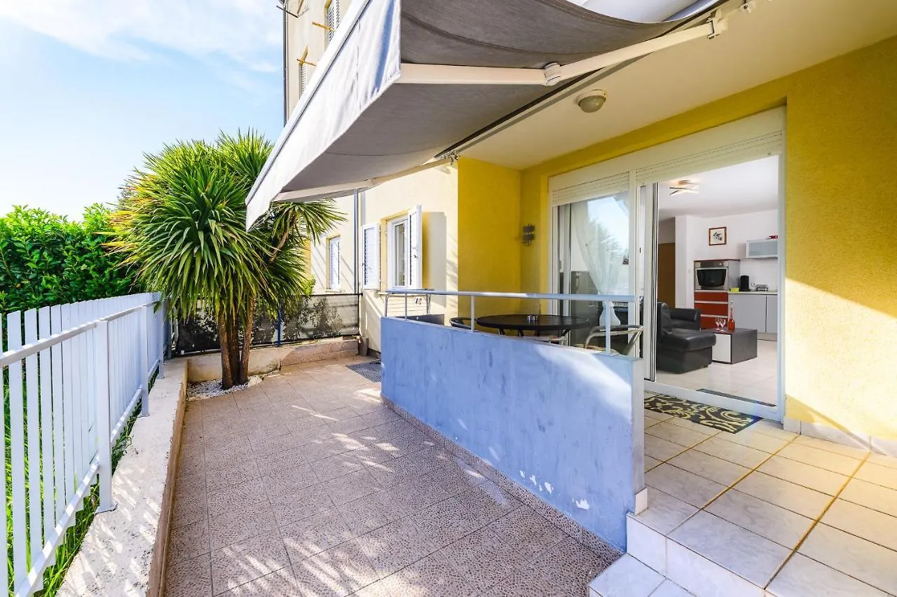 Apartment Lumi Near The Town Center Umag